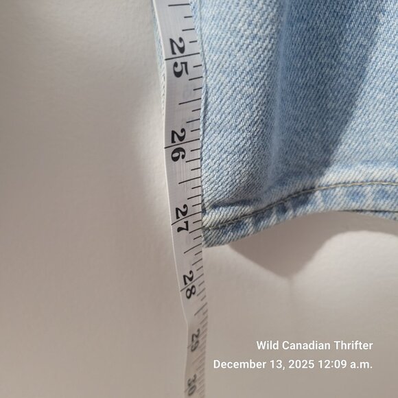 Uniqlo L Light Blue Denim Jeans 100% Cotton Relaxed Fit Zip Fly - Picture 6 of 6